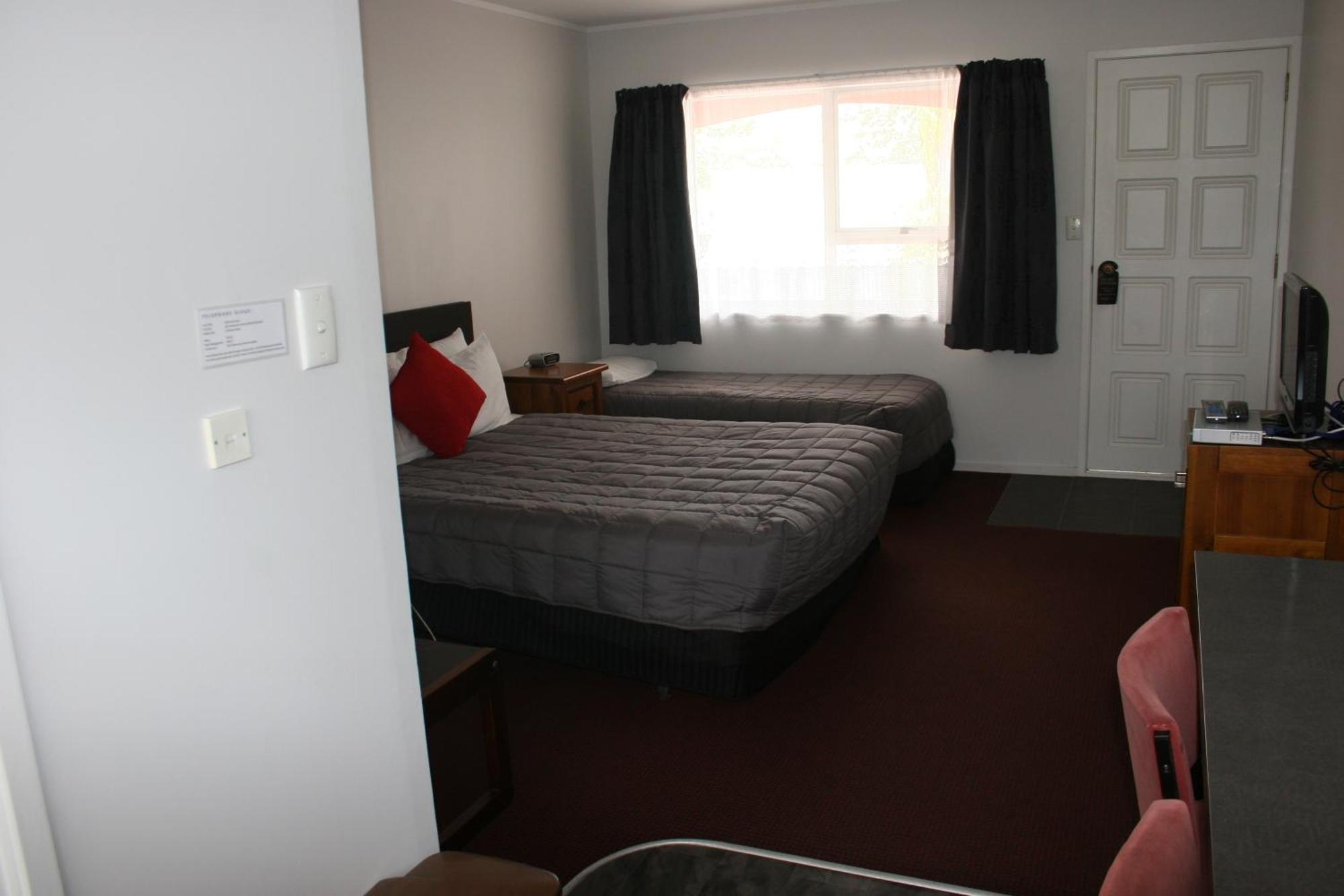 Burgundy Rose Motel Whangarei Exterior foto