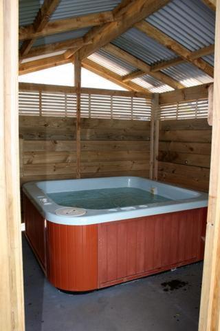 Burgundy Rose Motel Whangarei Exterior foto